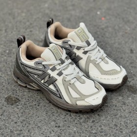 New Balance 1906R Brown