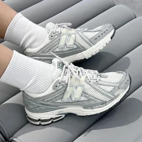 New Balance 1906 R Light Gray