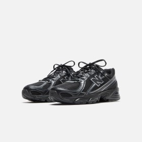 New Balance 740 Full Black